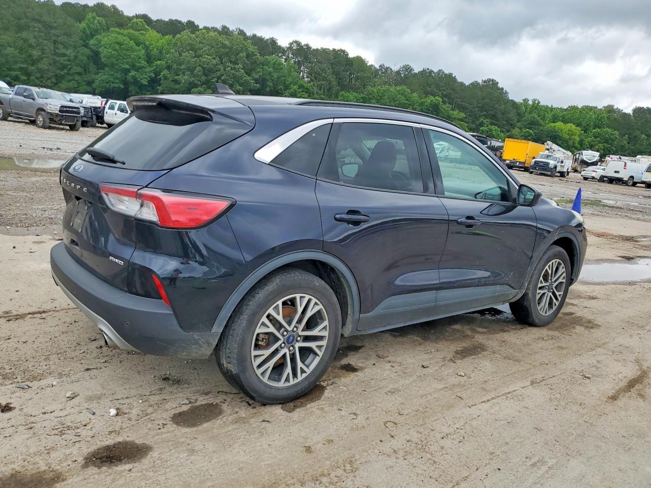2021 Ford Escape Sel - Фото 3