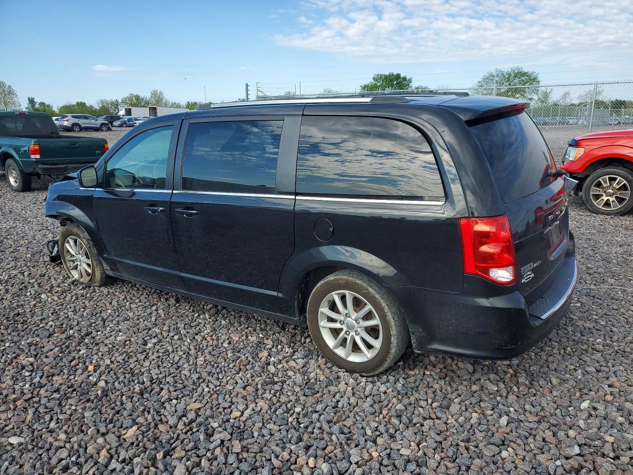 2020 Dodge Grand Caravan Sxt - Фото 2