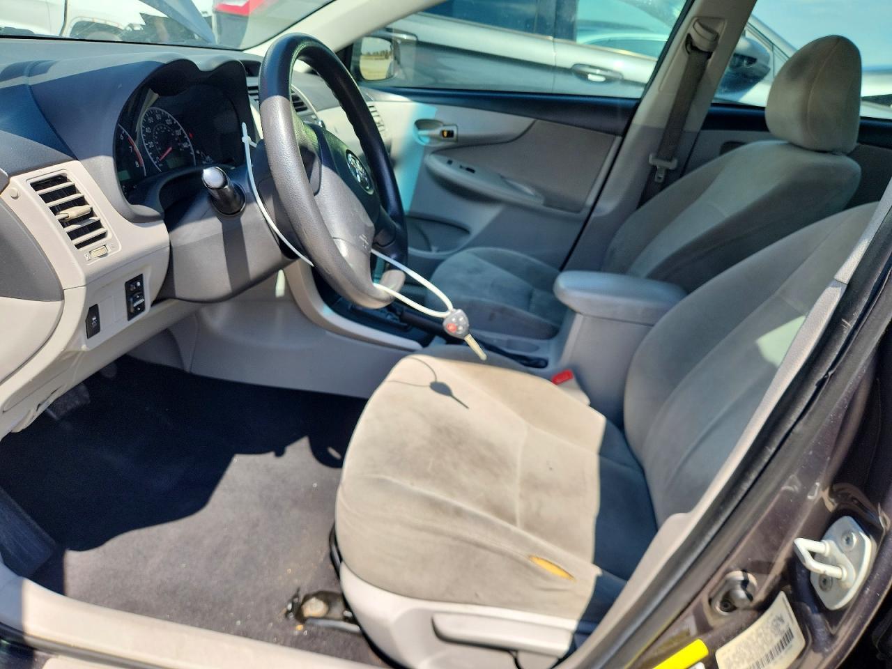 2013 Toyota Corolla L - Фото 7