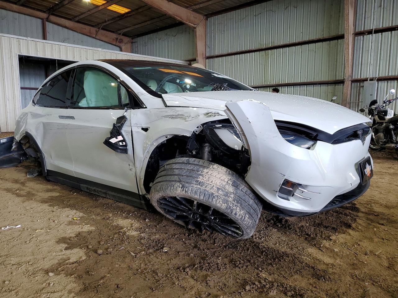 2021 Tesla Model X - Фото 4