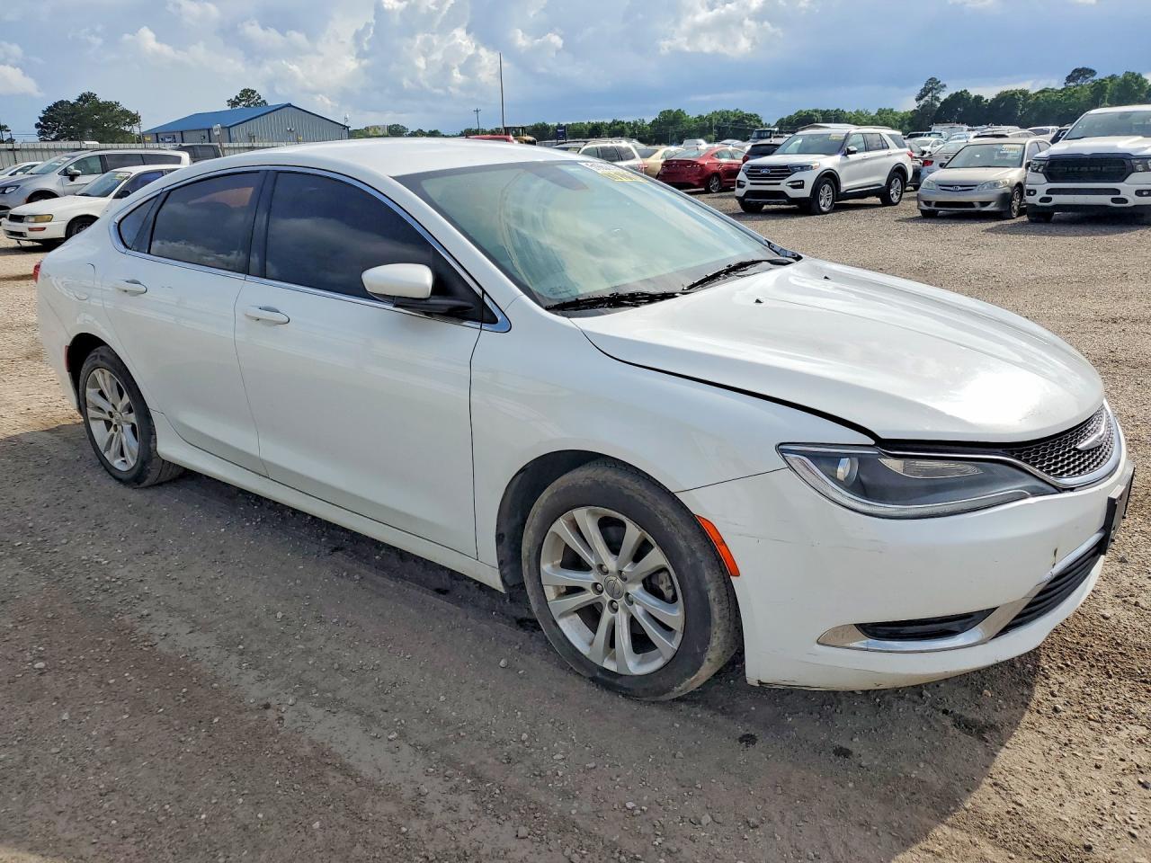 2016 Chrysler 200 Limited - Фото 4
