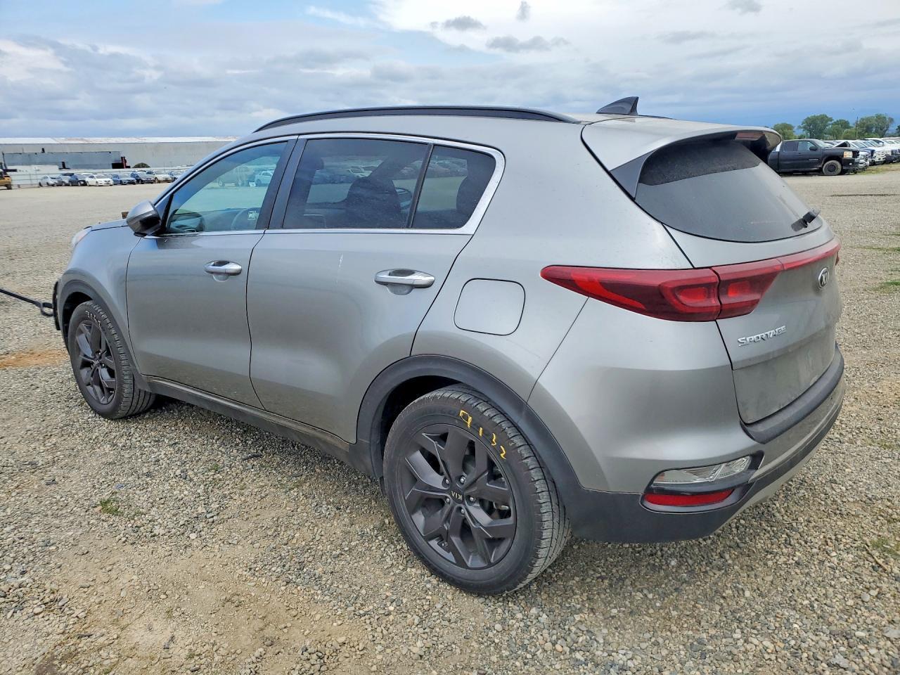 2020 Kia Sportage S - Фото 2