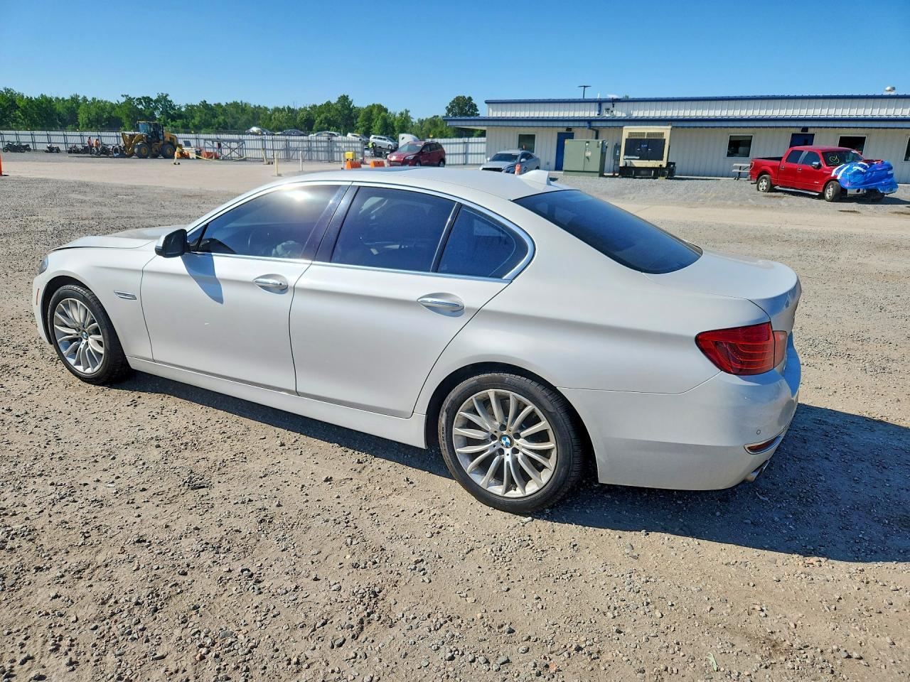 2015 BMW 528 I - Image 2