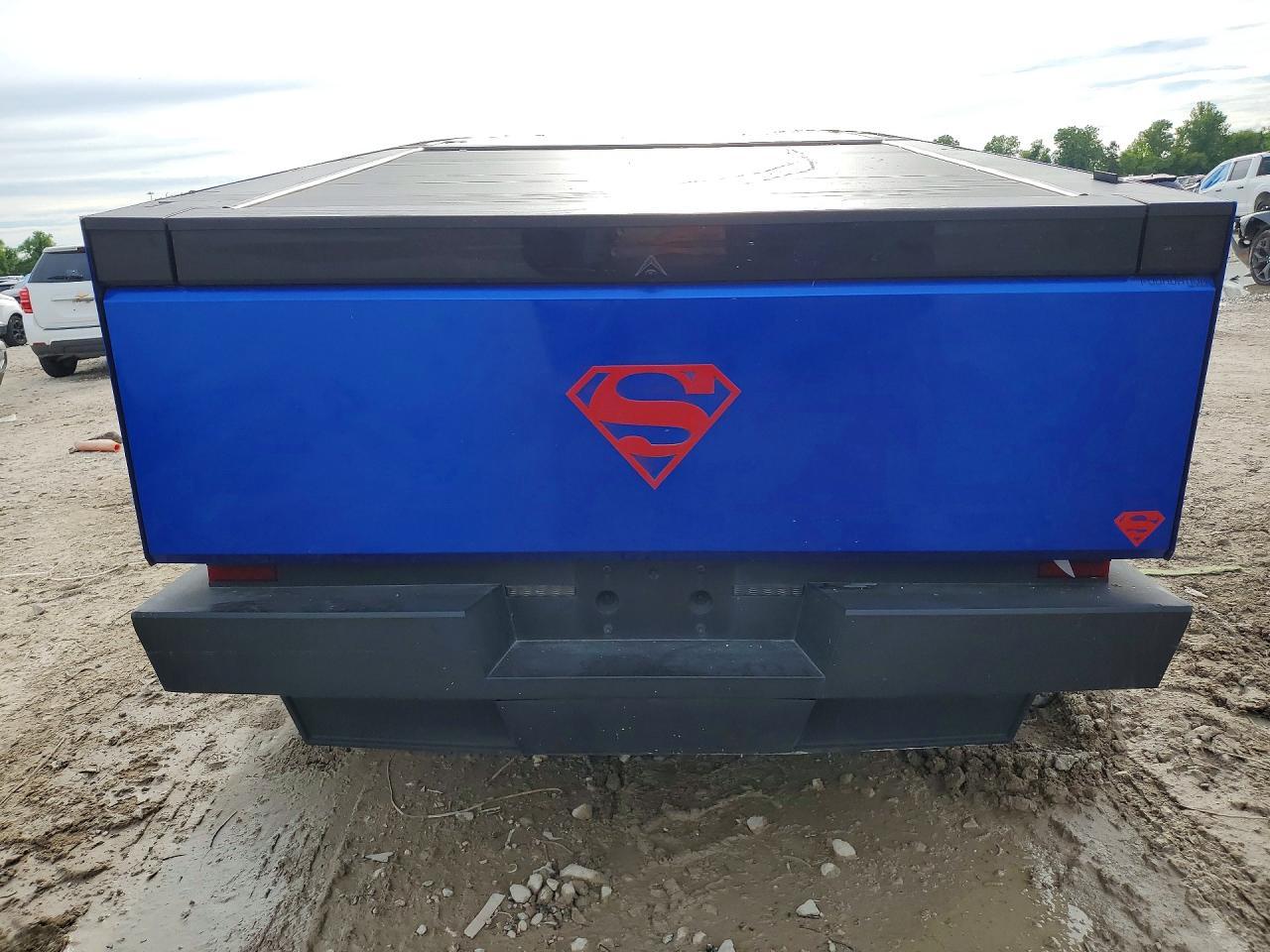 2024 Tesla Cybertruck - Image 6