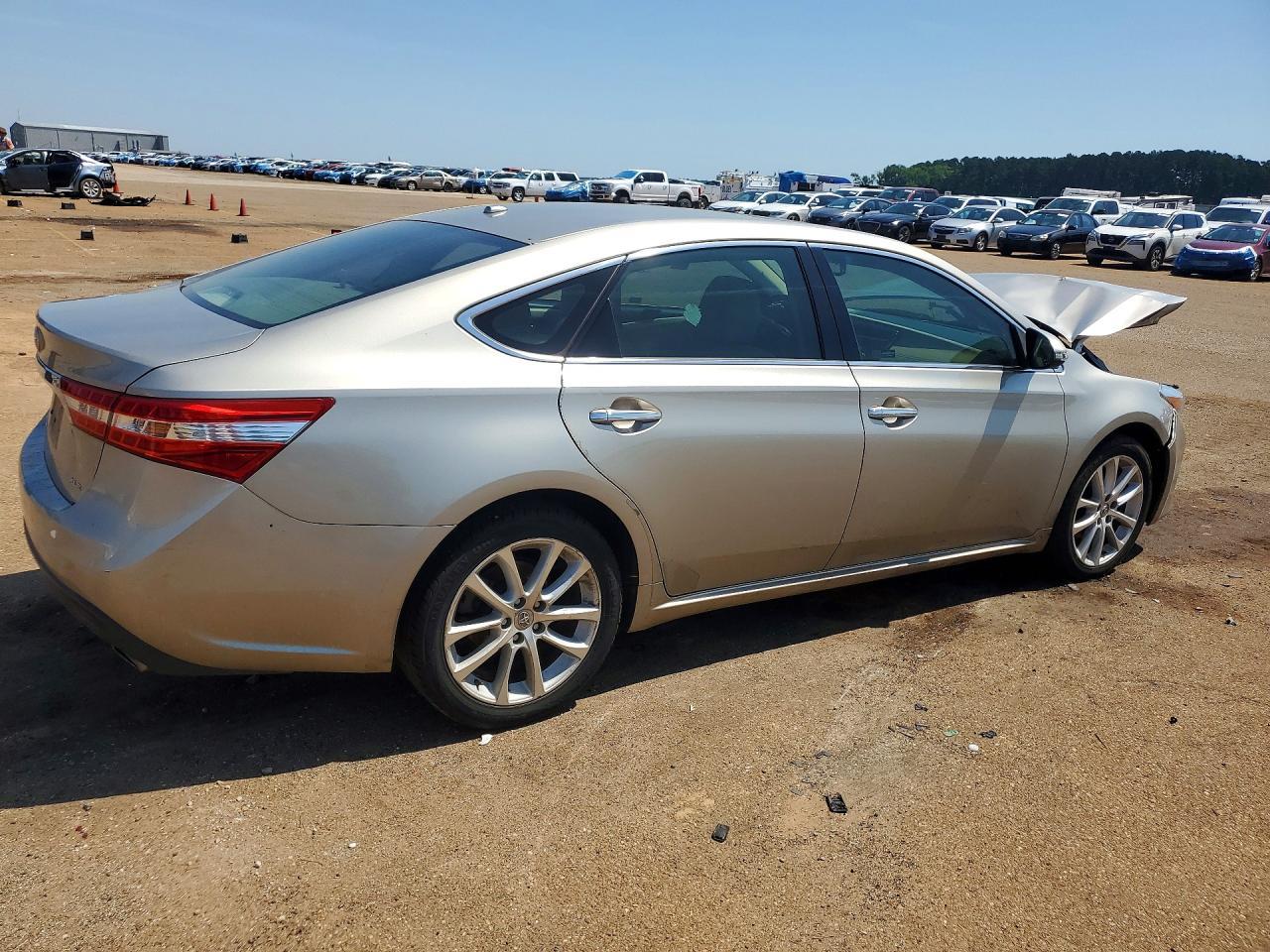 2013 Toyota Avalon Xle Touring - Image 3