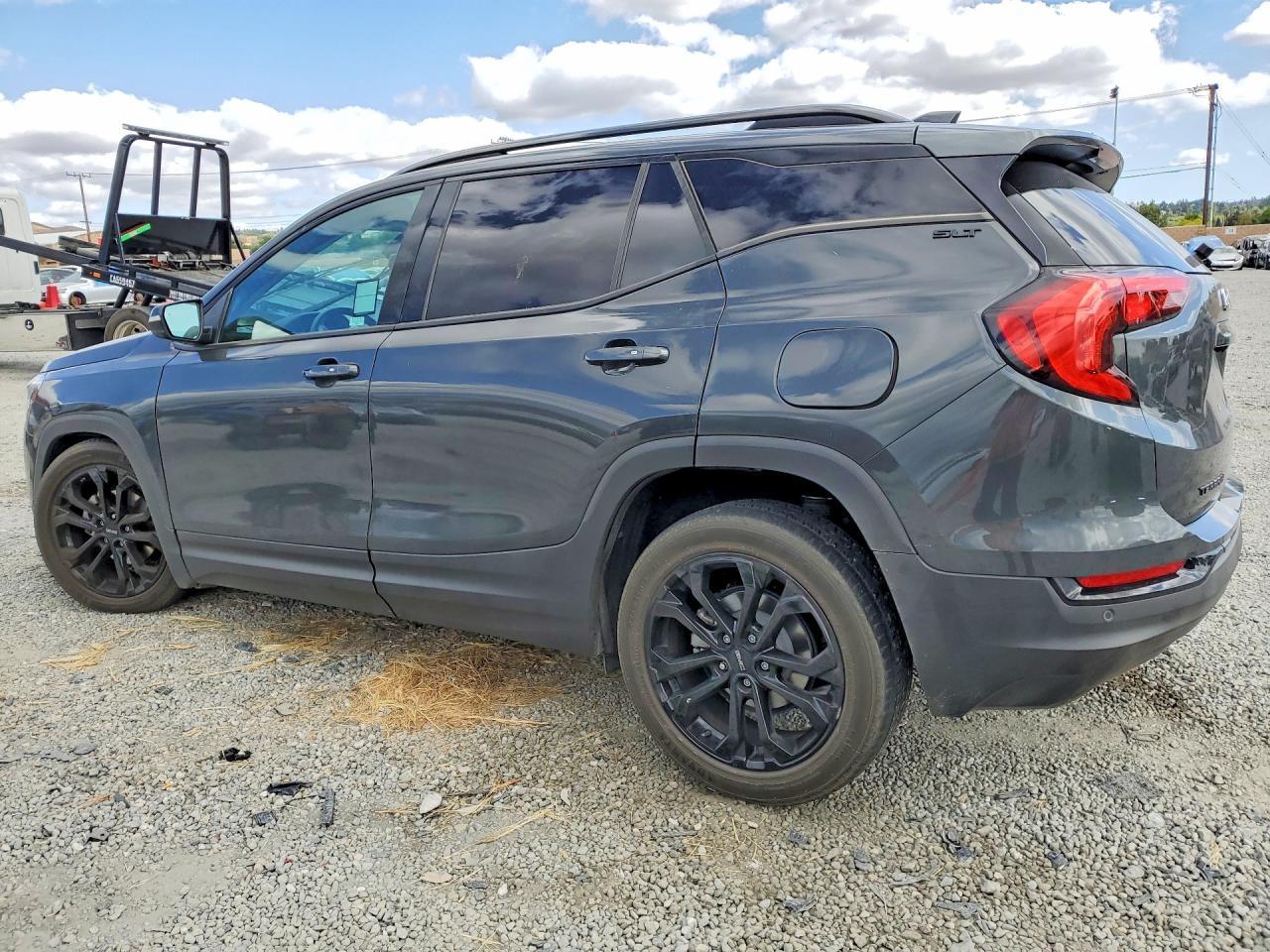 2021 GMC Terrain Slt - Фото 2