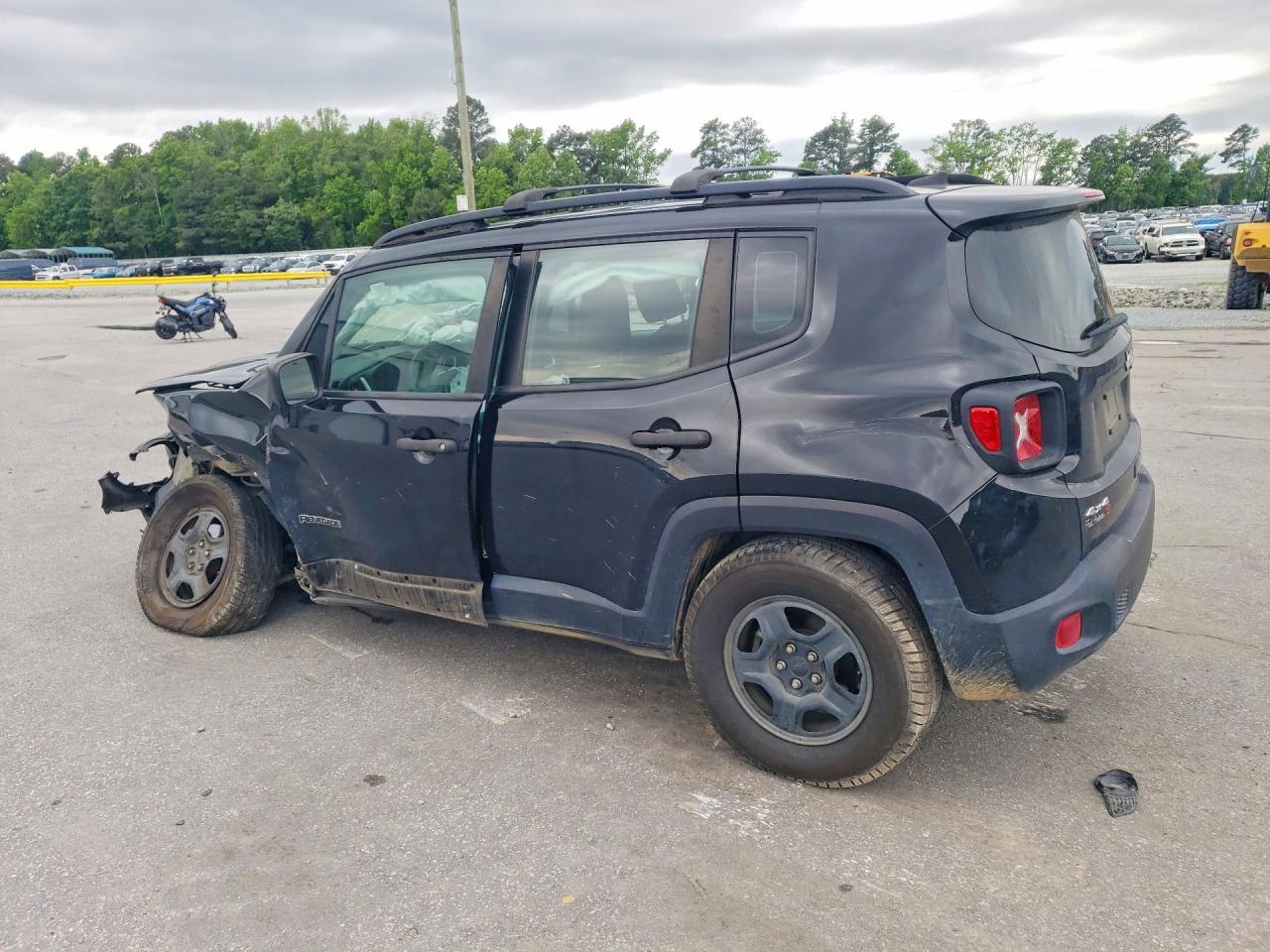 2020 Jeep Renegade Sport - Image 2