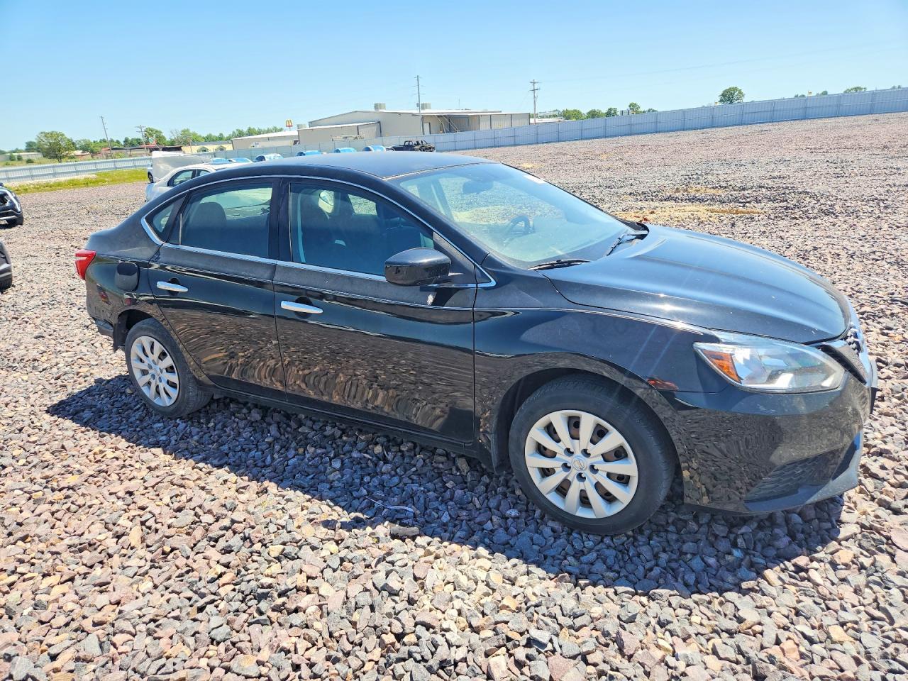 2017 Nissan Sentra - Image 4