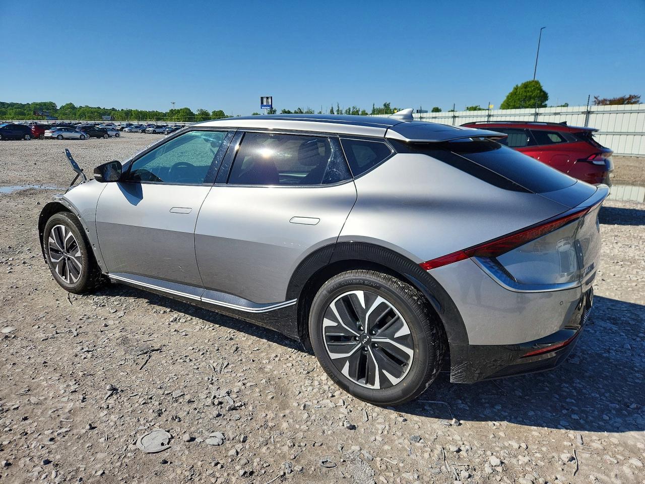 2022 Kia Ev6 Wind - Image 2