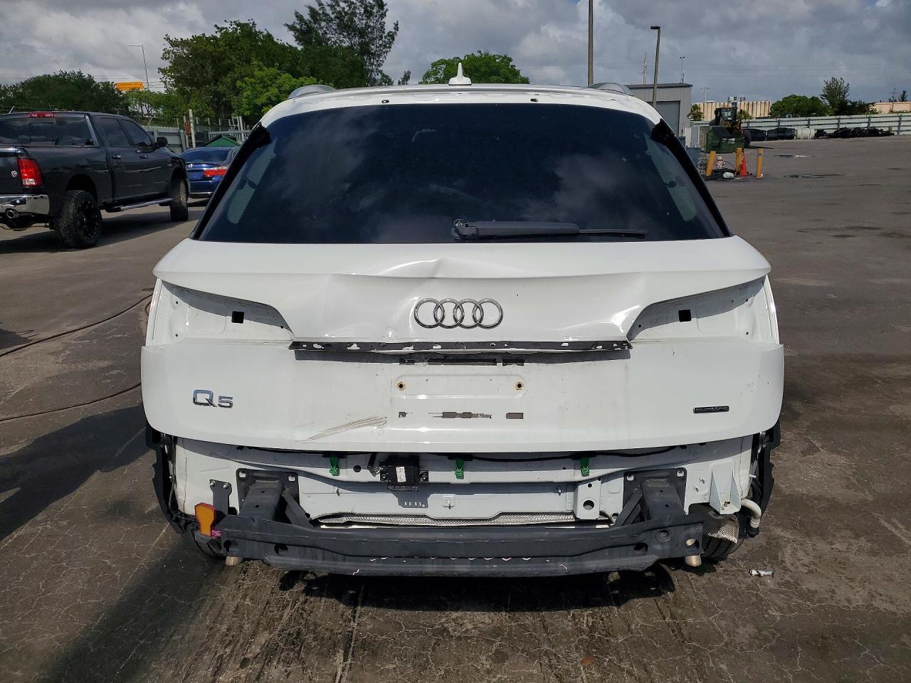 2022 Audi Q5 Premium 45 - Image 6