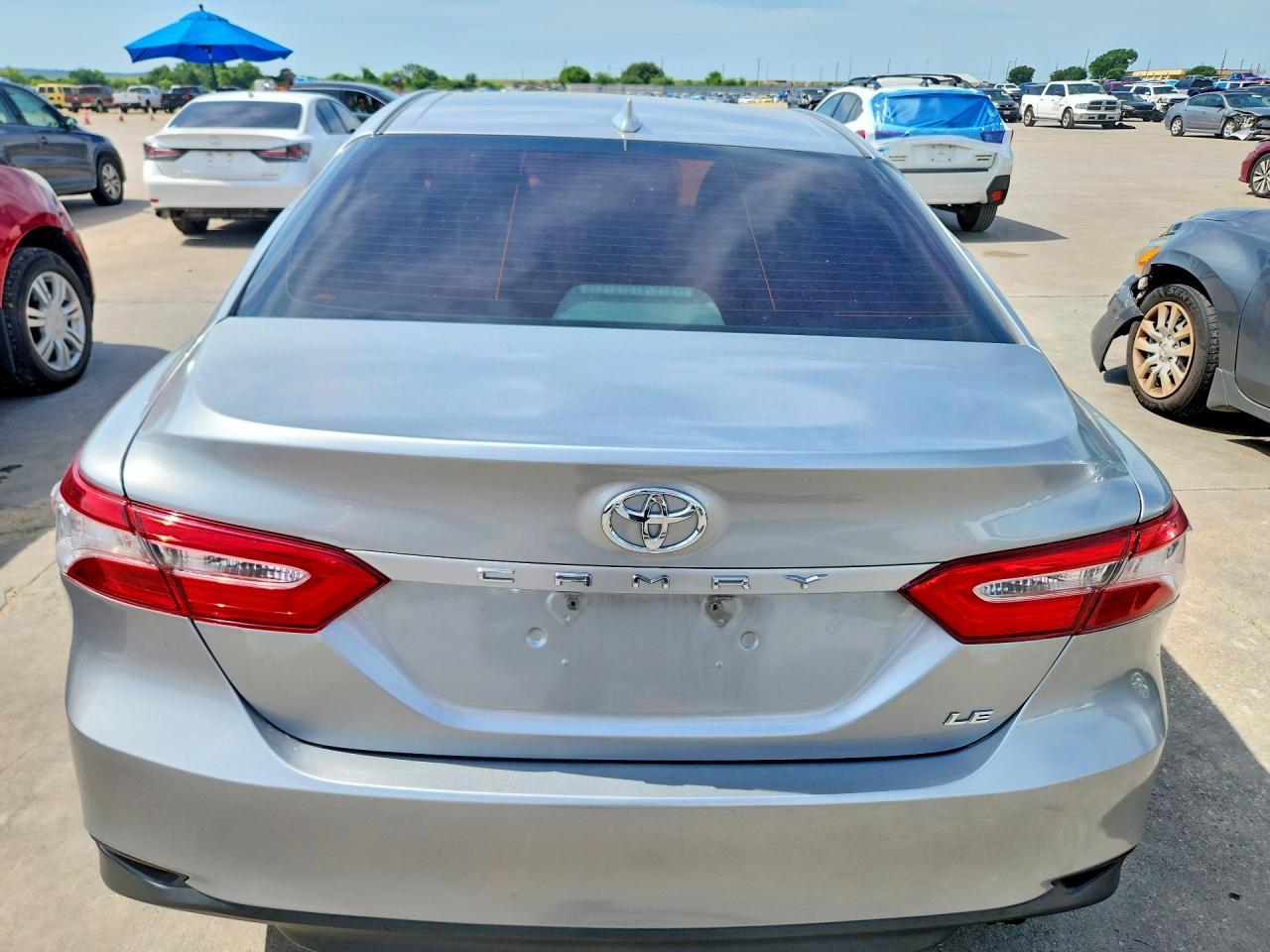 2019 Toyota Camry Le - Фото 6