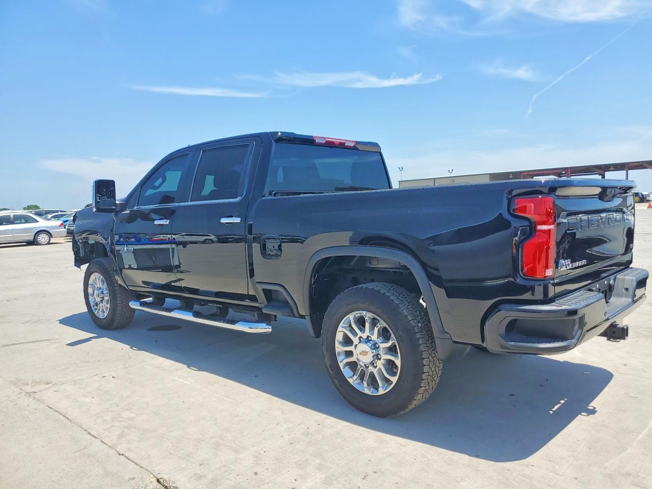 2025 Chevrolet Silverado K2500 Heavy Duty Lt - Image 2