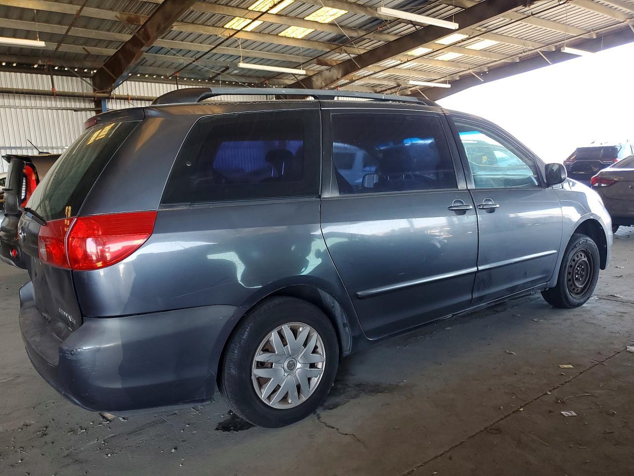 2006 Toyota Sienna Ce 8 Passenger - Фото 3