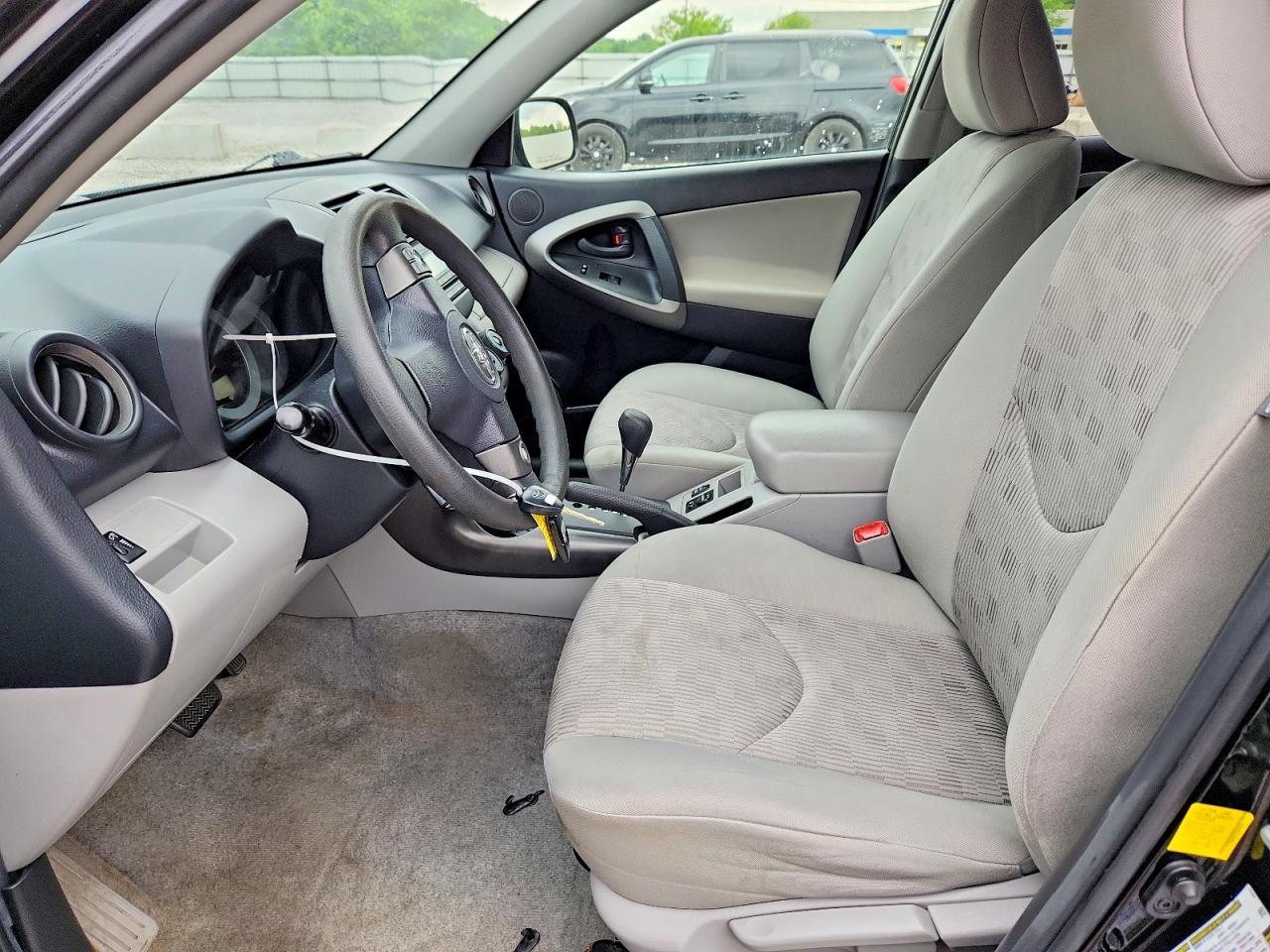 2012 Toyota Rav4 Base - Image 7