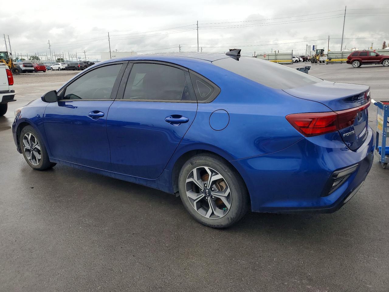 2020 Kia Forte Lxs - Image 2