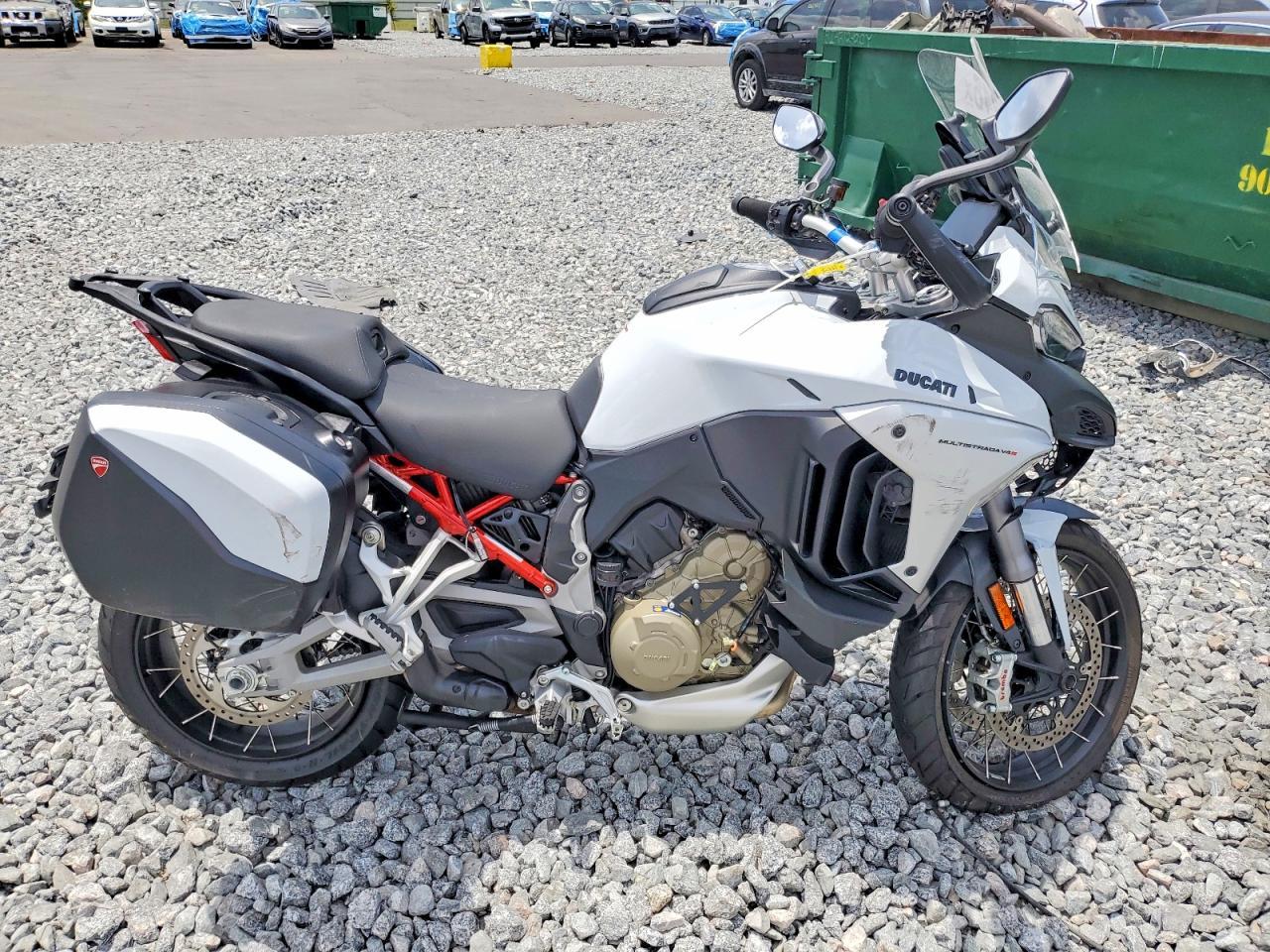 2024 Ducati Multistrada V4