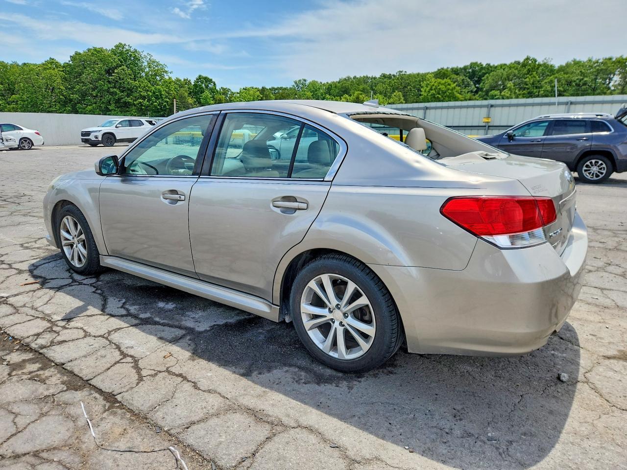 2014 Subaru Legacy 3.6R Limited - Фото 2