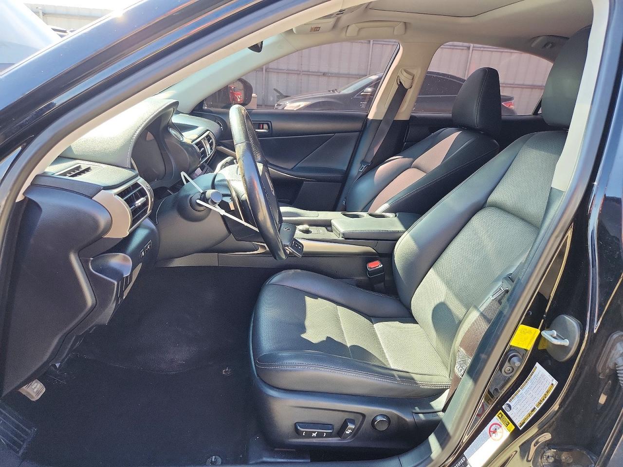 2016 Lexus Is 300 - Фото 7