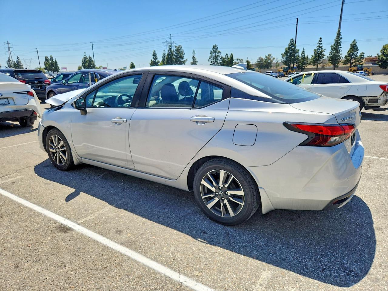 2020 Nissan Versa Sv - Фото 2