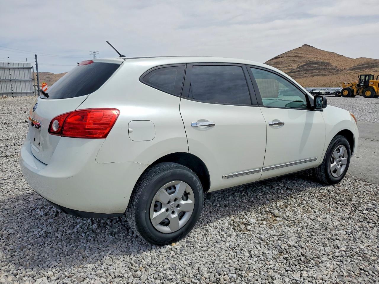 2015 Nissan Rogue Select S - Фото 3