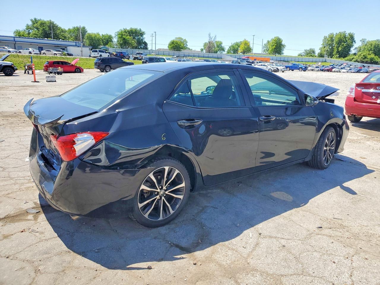 2017 Toyota Corolla Se - Фото 3