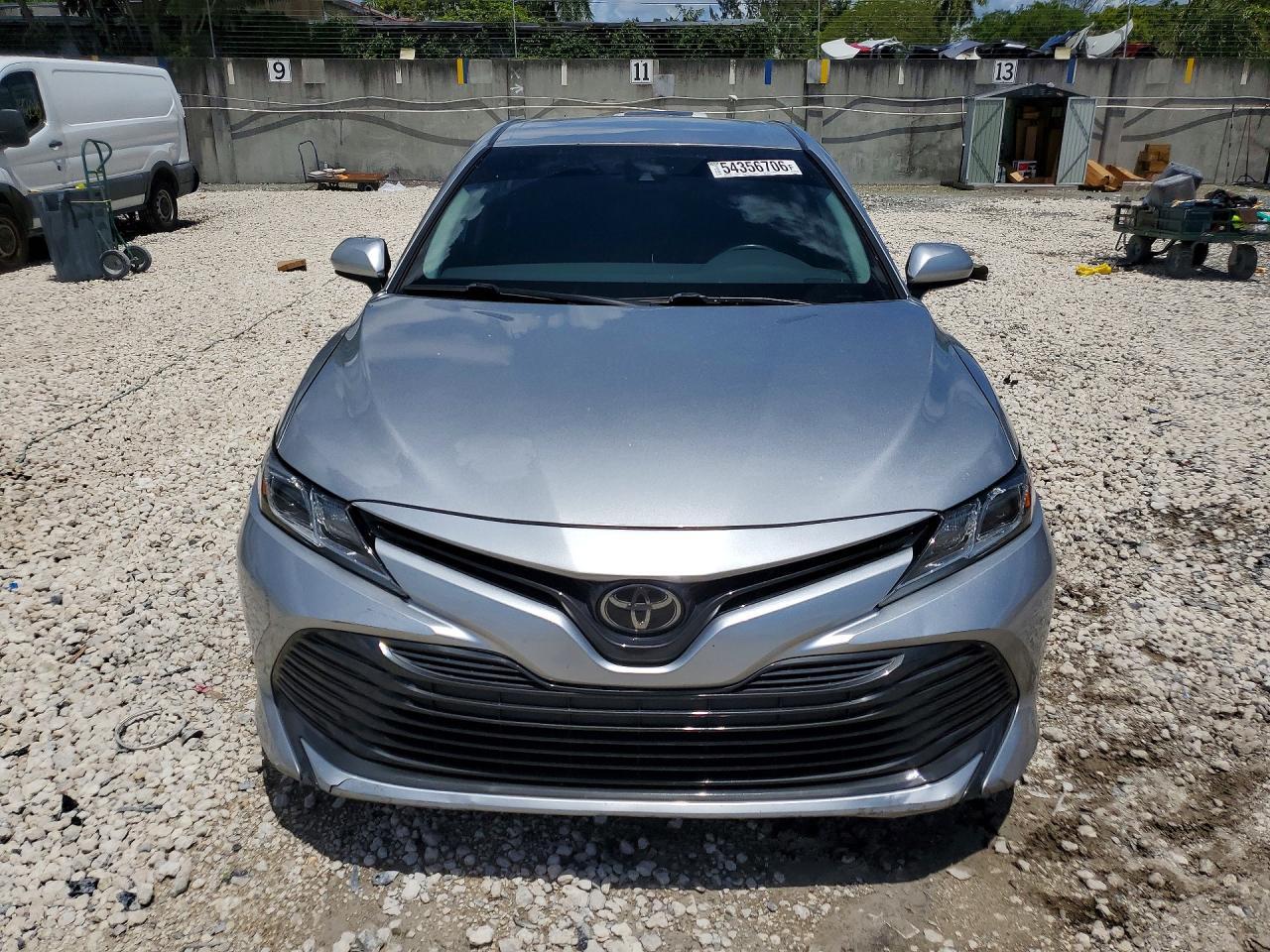 2020 Toyota Camry Le - Фото 5