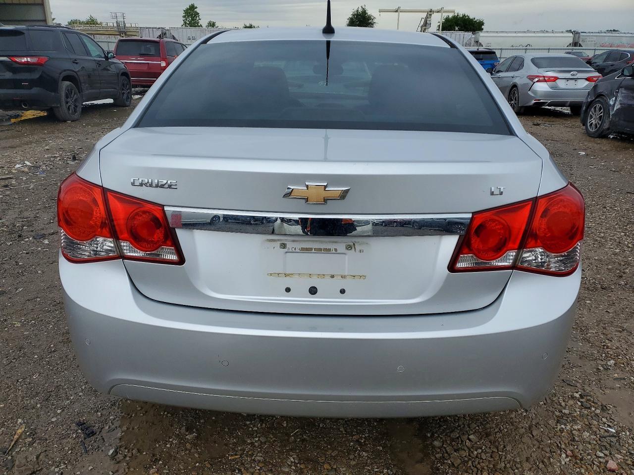 2012 Chevrolet Cruze Lt - Image 6