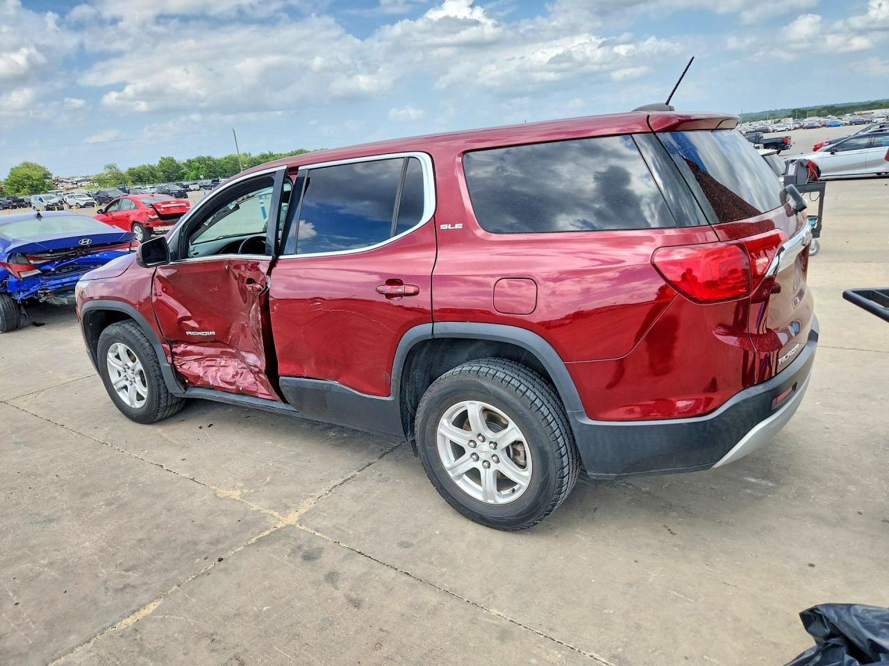 2017 GMC Acadia Sle - Image 2