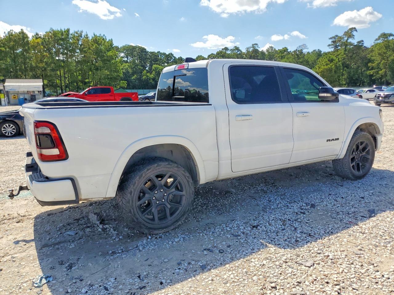 2021 Ram 1500 Laramie - Фото 3
