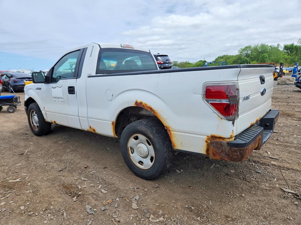2014 Ford F150 - Image 2