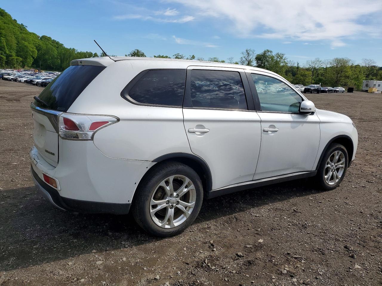 2015 Mitsubishi Outlander Se - Фото 3