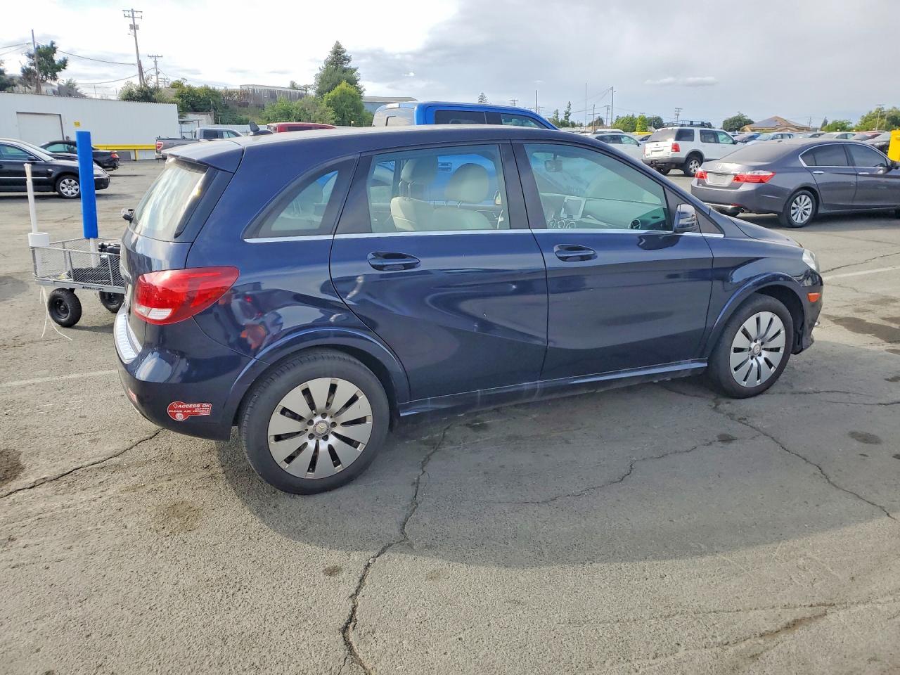 2017 Mercedes-Benz B 250E - Фото 3