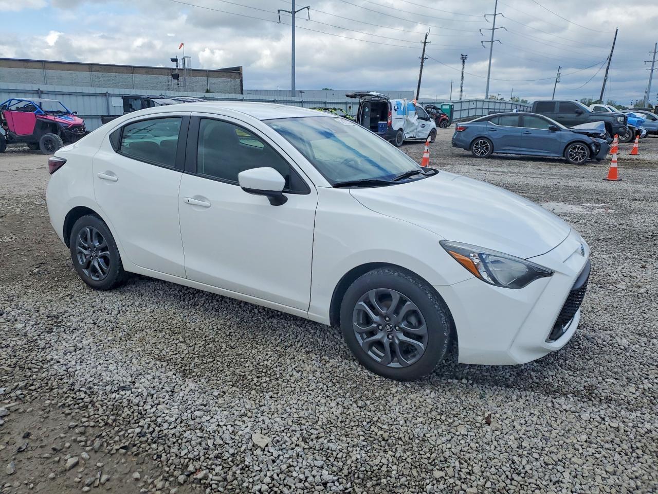 2019 Toyota Yaris Le - Фото 4