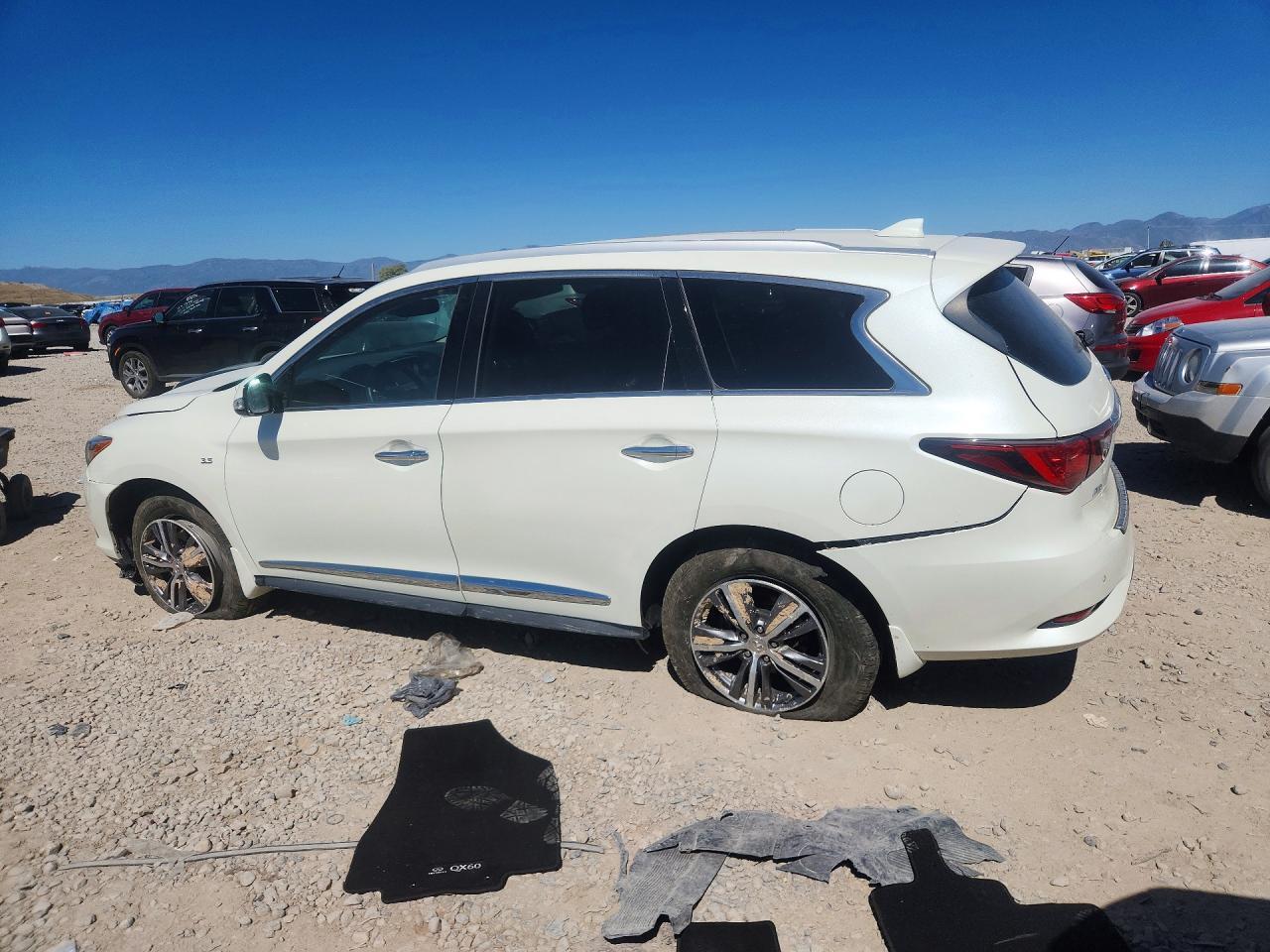 2020 Infiniti Qx60 Luxe - Image 2
