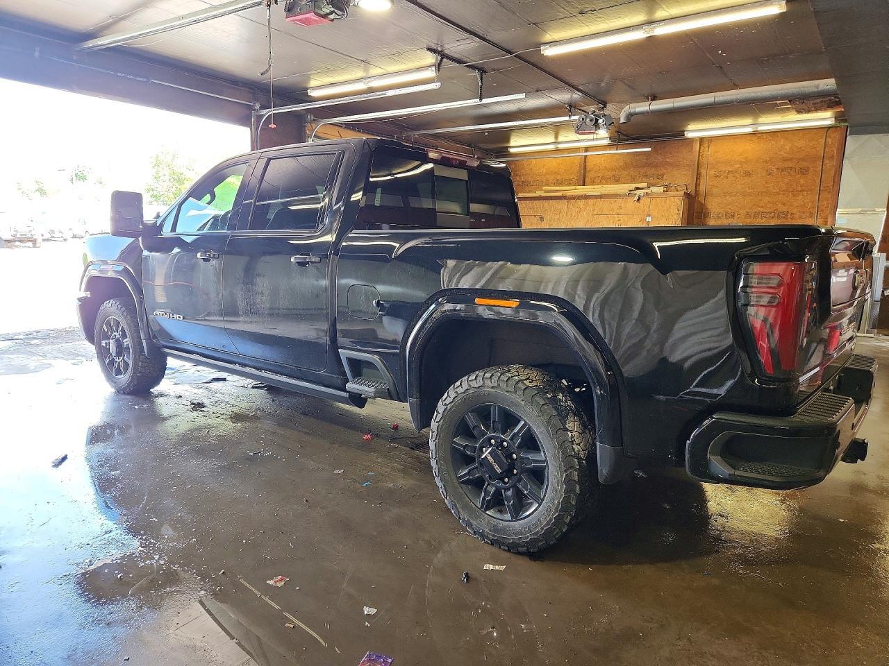 2024 GMC Sierra K2500 At4 - Image 2