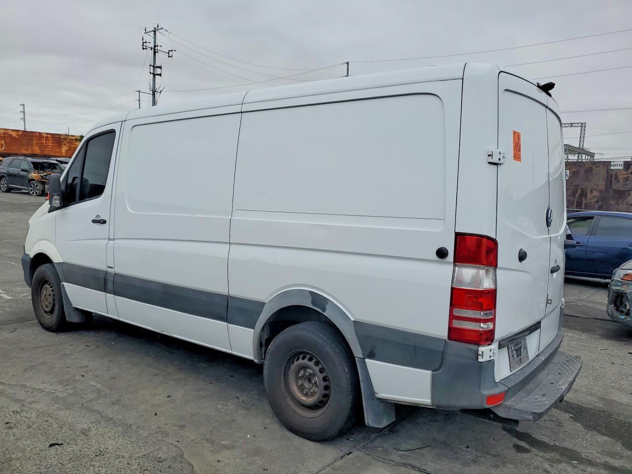 2015 Mercedes-Benz Sprinter 2500 - Image 2