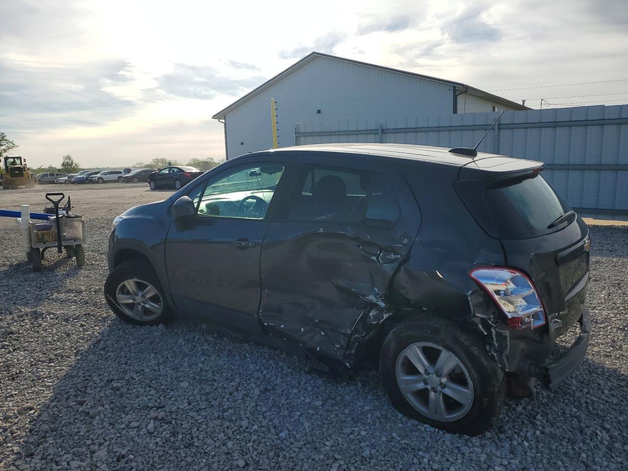 2019 Chevrolet Trax Ls - Фото 2