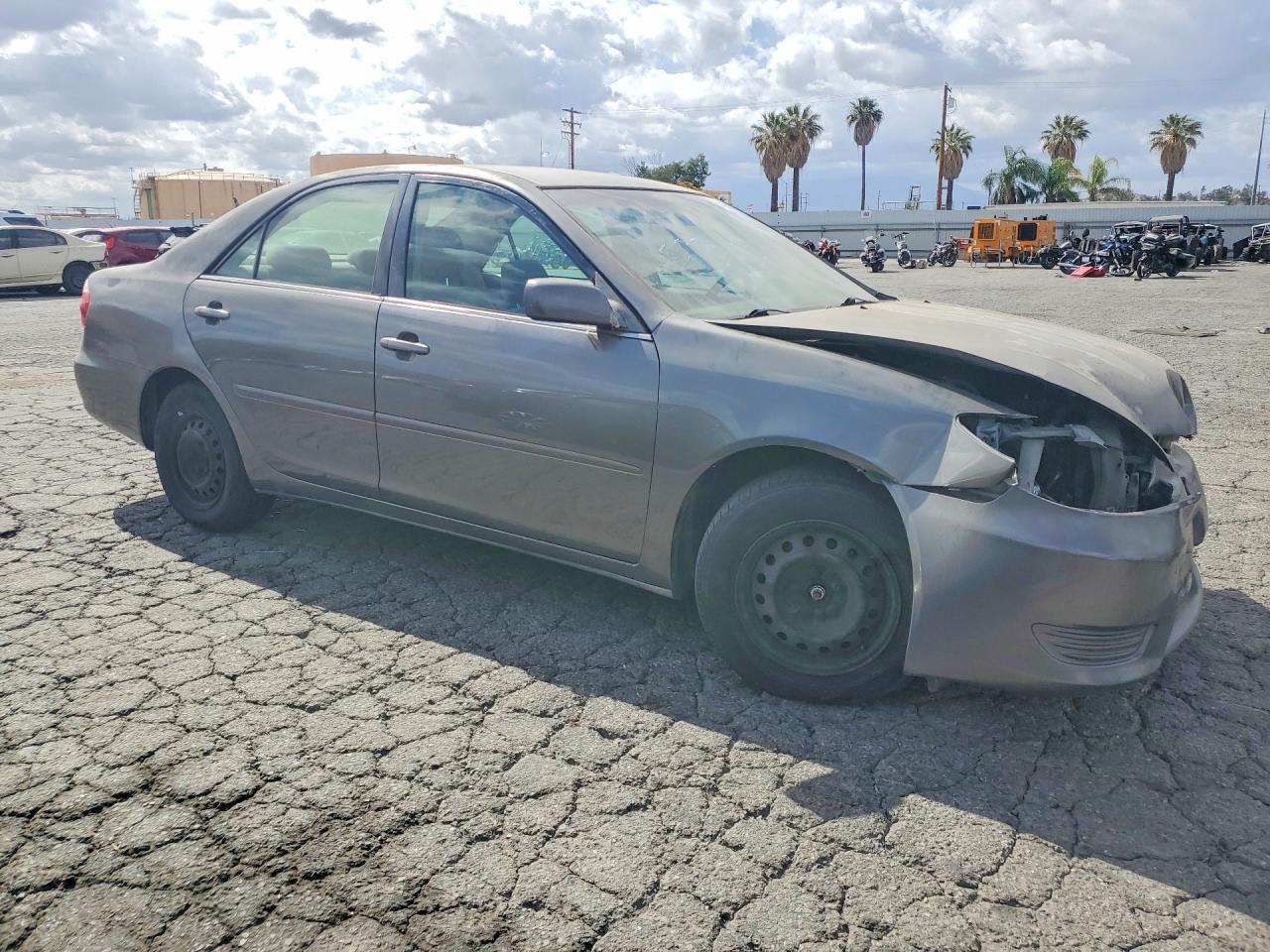 2005 Toyota Camry Le - Фото 4