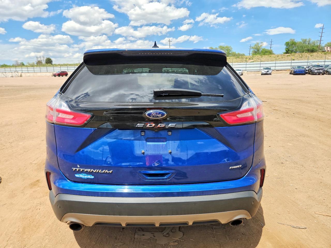 2023 Ford Edge Titanium - Image 6