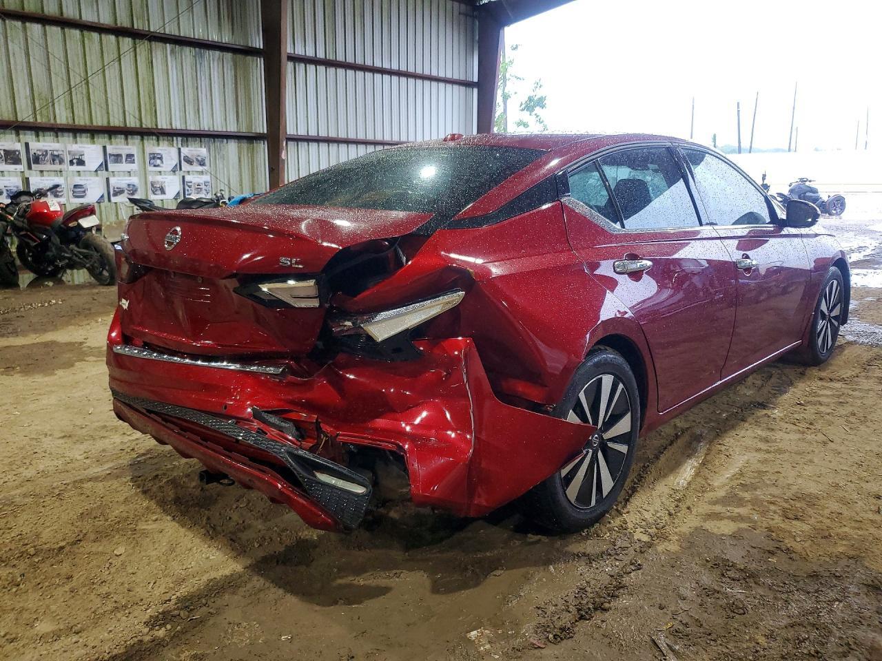 2019 Nissan Altima Sl - Image 3
