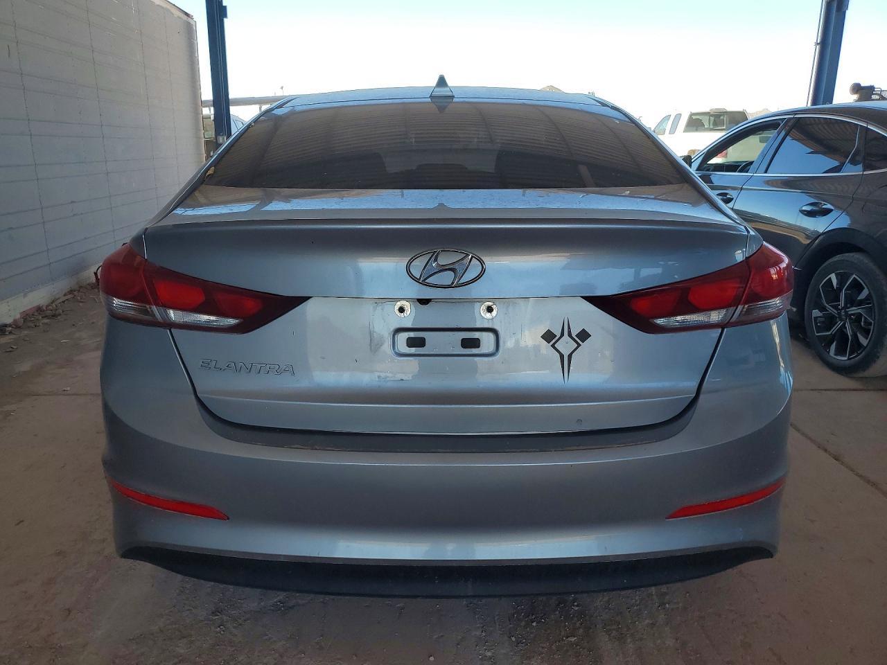 2017 Hyundai Elantra Se - Фото 6
