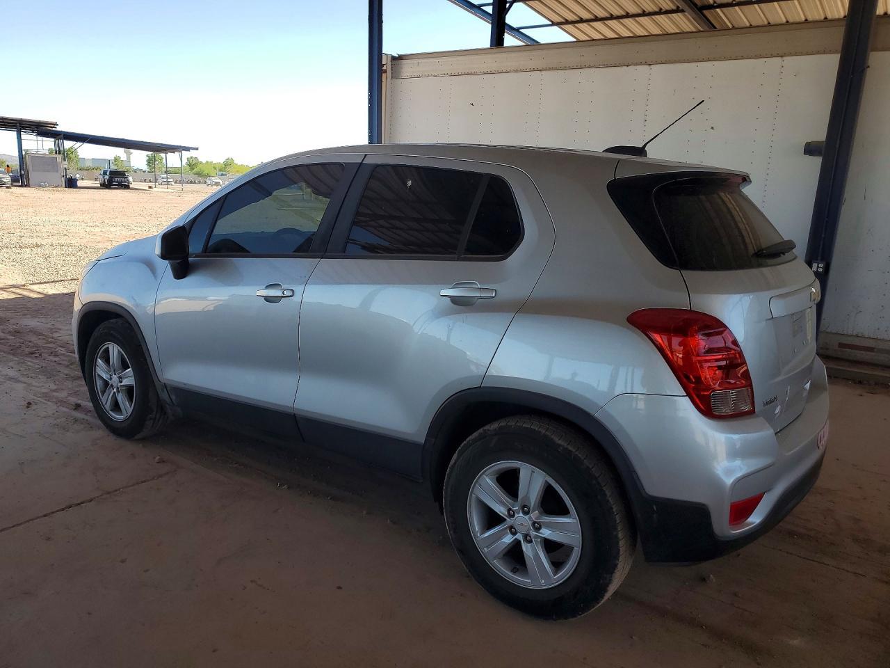 2020 Chevrolet Trax Ls - Image 2