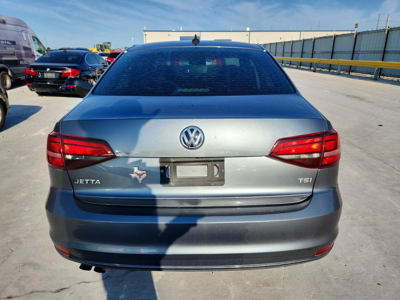 2016 Volkswagen Jetta - Фото 6