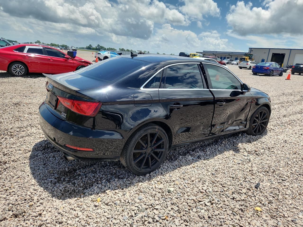 2015 Audi A3 Premium - Фото 3