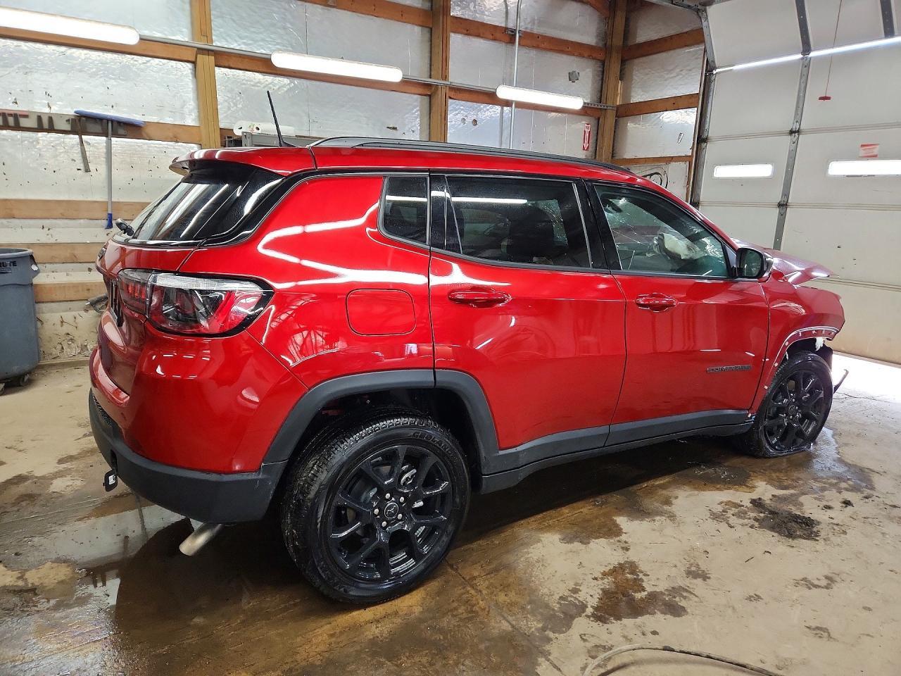 2026 Jeep Compass Latitude - Фото 3