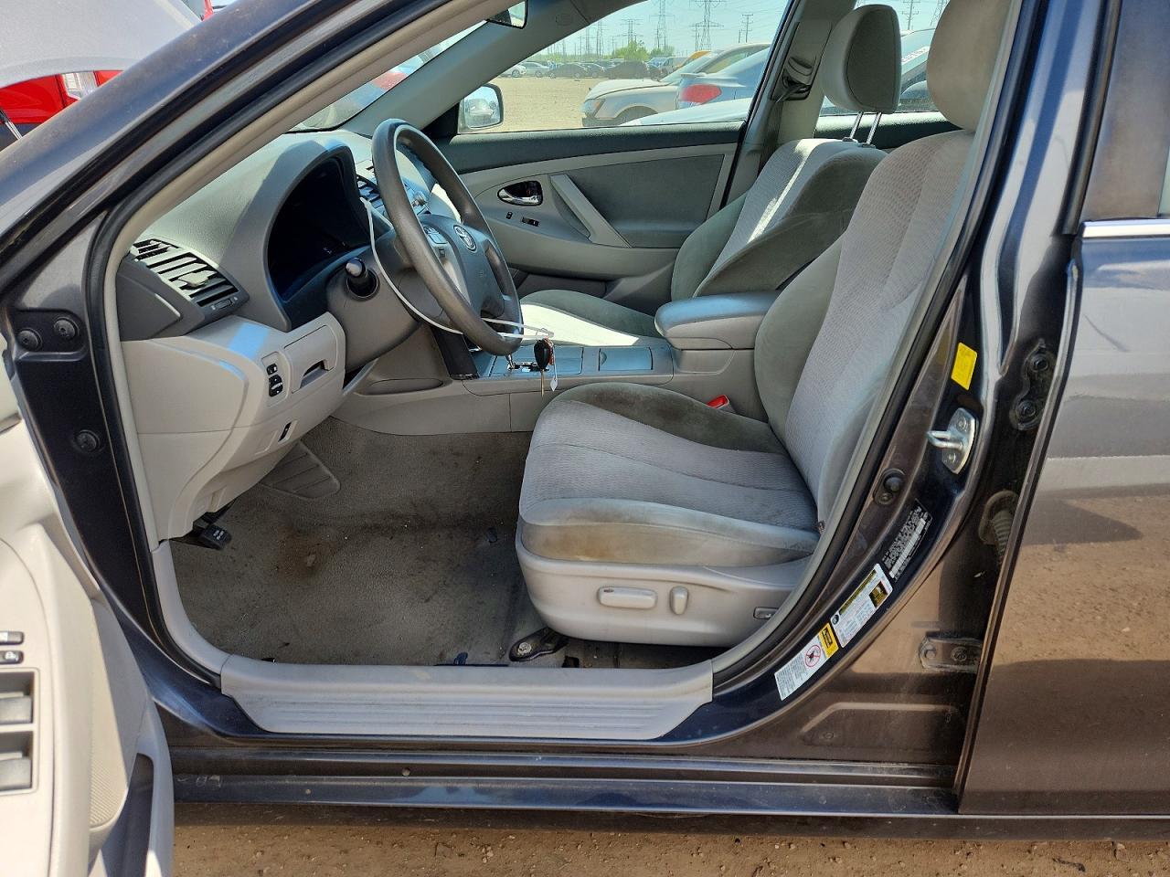 2011 Toyota Camry Le - Фото 7