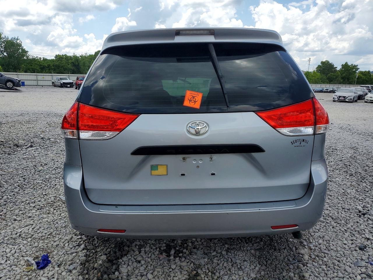 2014 Toyota Sienna L 7-Passenger - Фото 6