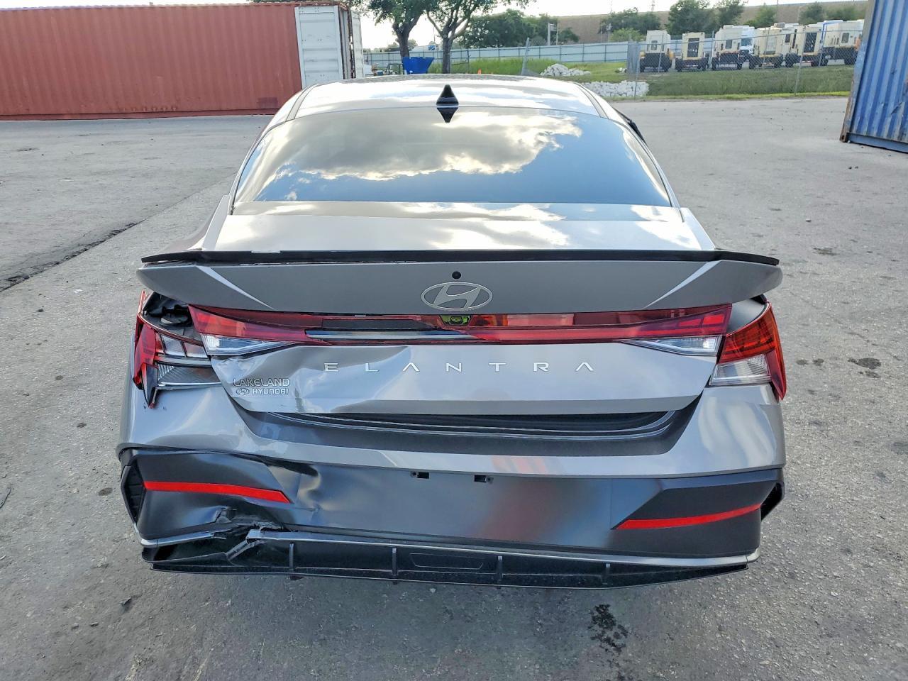 2025 Hyundai Elantra Sel - Фото 6