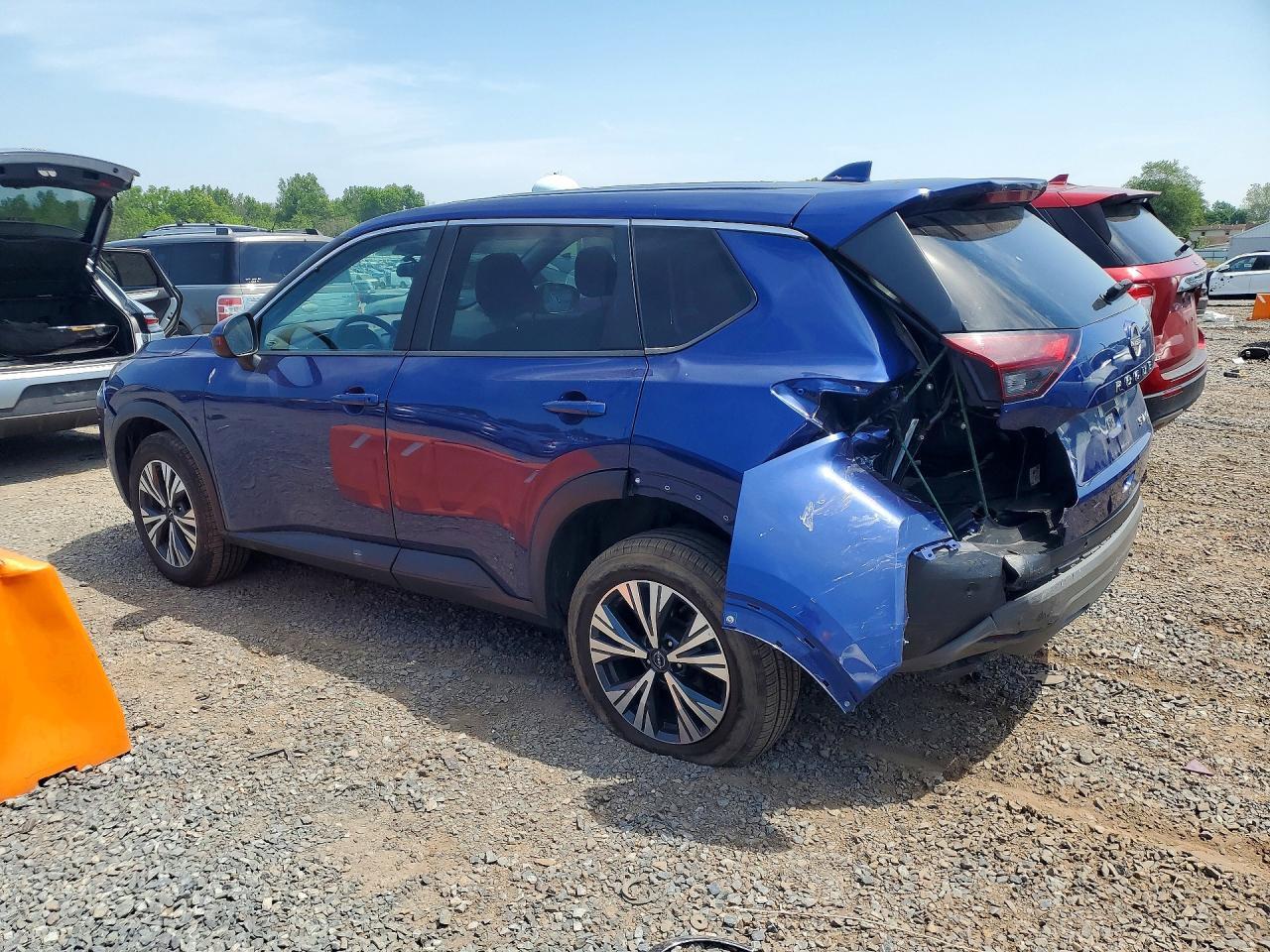 2023 Nissan Rogue Sv - Image 2
