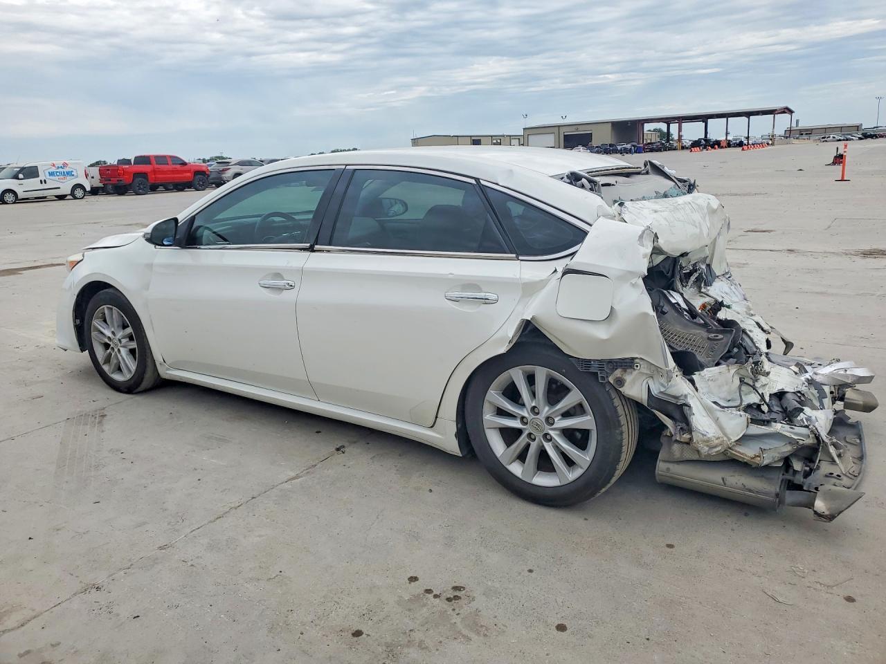 2013 Toyota Avalon Xle - Фото 2